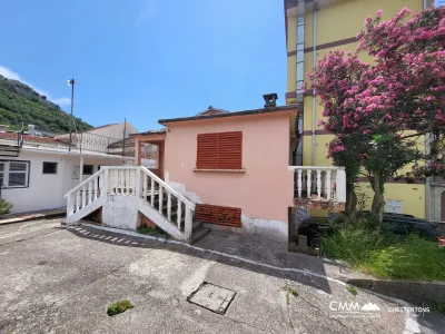 Haus mit Grundstück zum Verkauf in Rafailovići